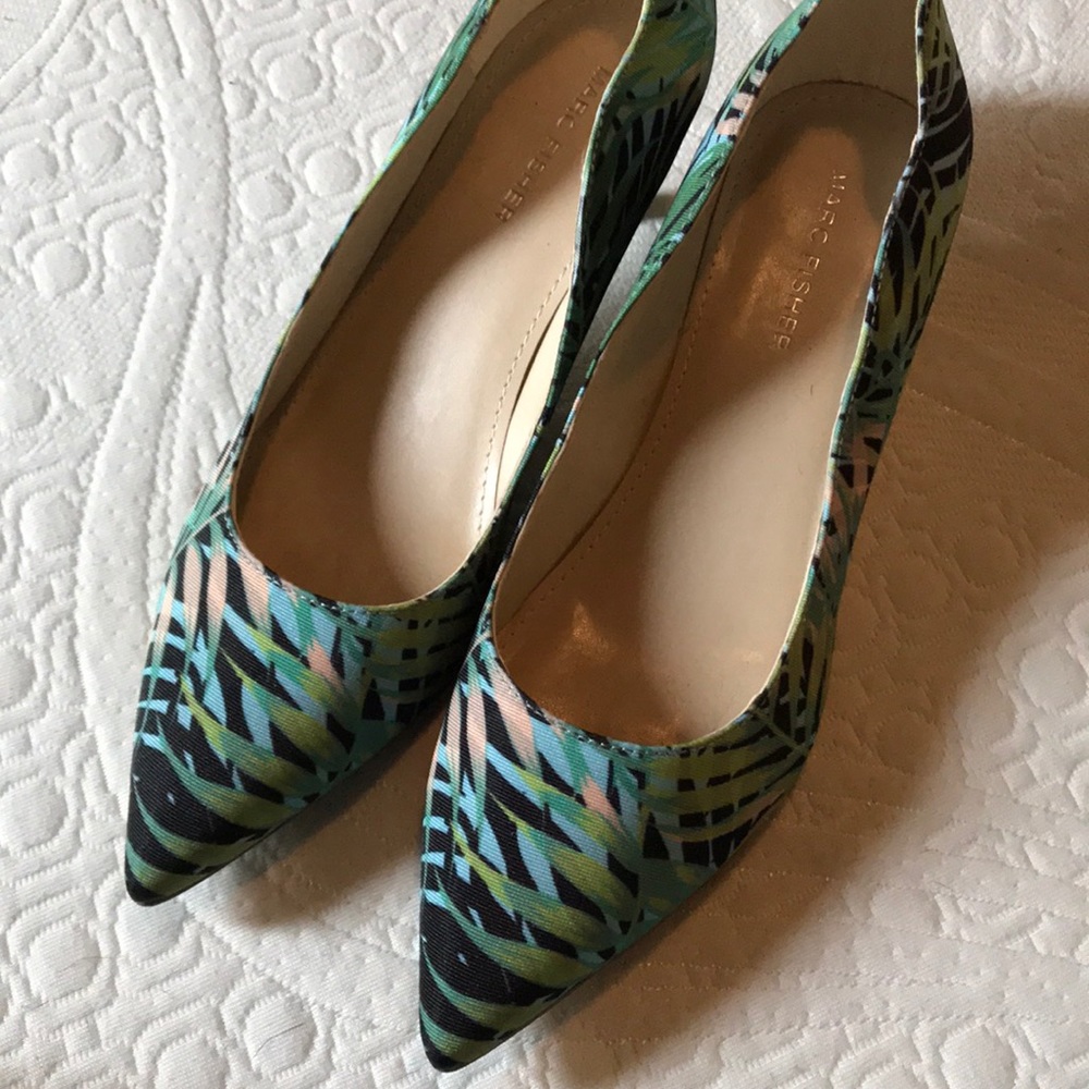 Marc Fisher kitten heels
